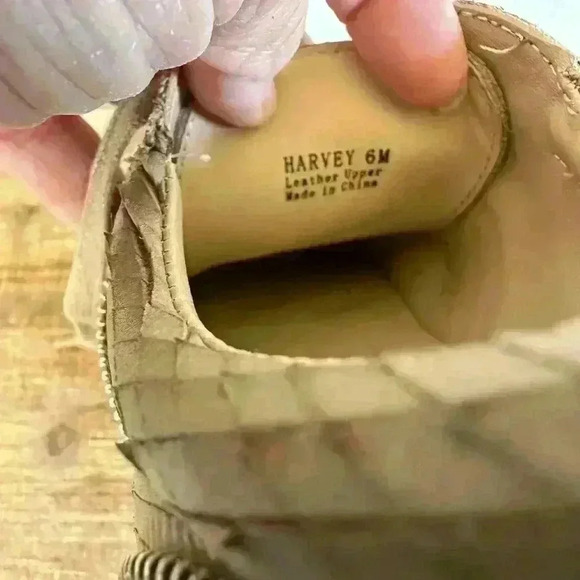 Botkier New York Taupe Harvey Snakeskin Effect Leather Sneakers Size 6 - Picture 8 of 8